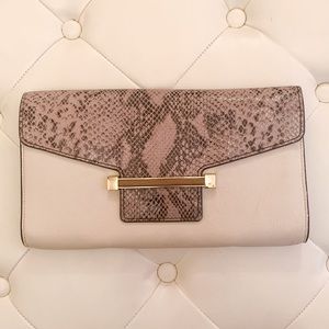 VINCE CAMUTO Julia Clutch